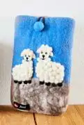 Smartphone-Täschchen Schaf mit Lamm aus Wollfilz